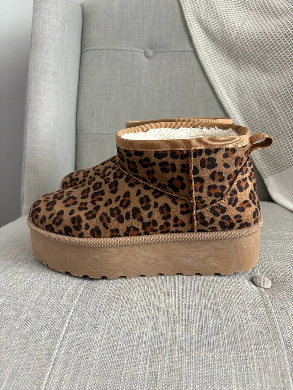 Mudd Leopard Print Ankle Booties in Brown and Black